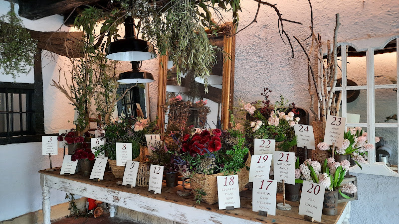 Floreta-mas-que-decoracion-floral-CITA-PREVIA-2
